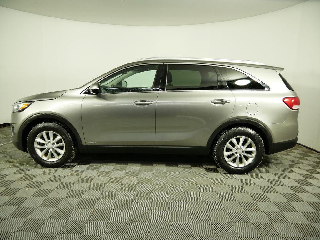 used 2017 Kia Sorento car, priced at $12,380