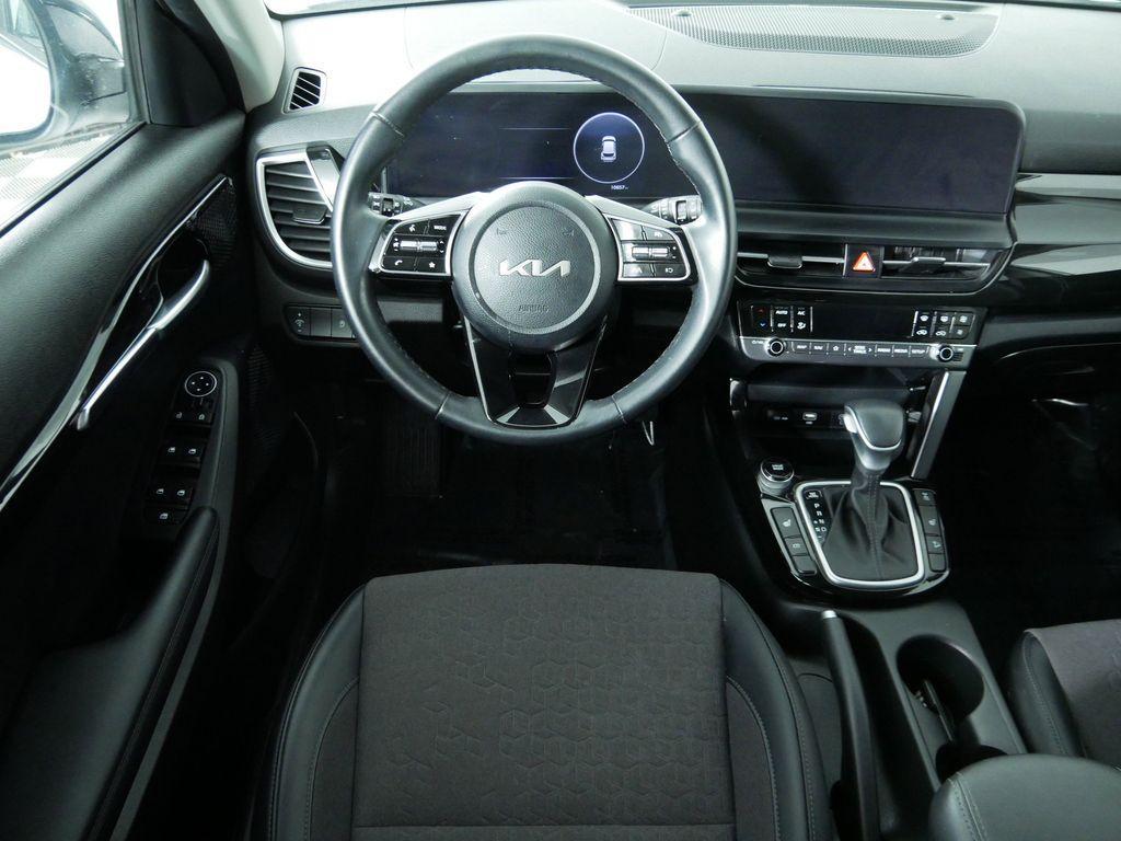 used 2024 Kia Seltos car, priced at $23,408