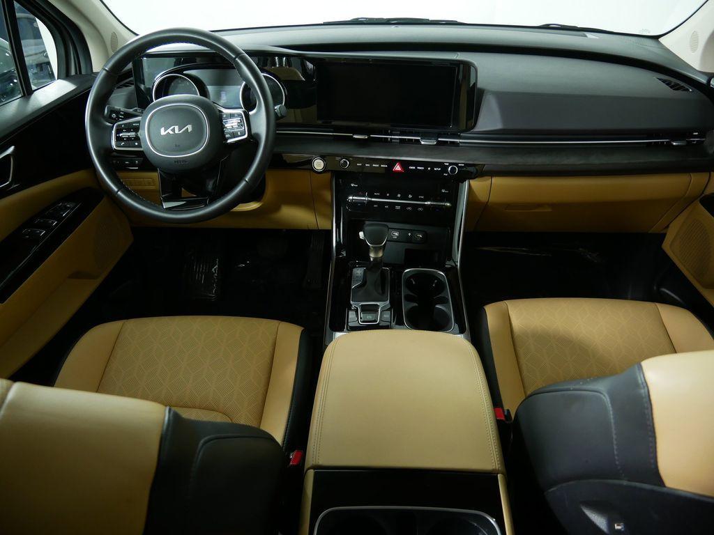 used 2024 Kia Carnival car, priced at $34,967