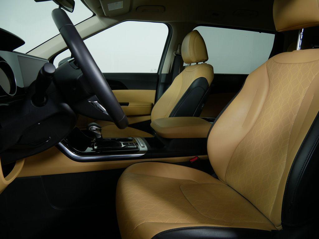 used 2024 Kia Carnival car, priced at $34,967