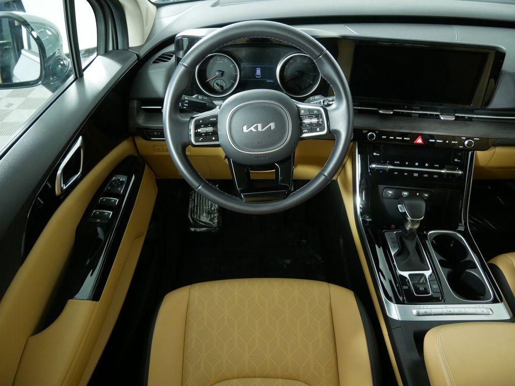 used 2024 Kia Carnival car, priced at $34,967
