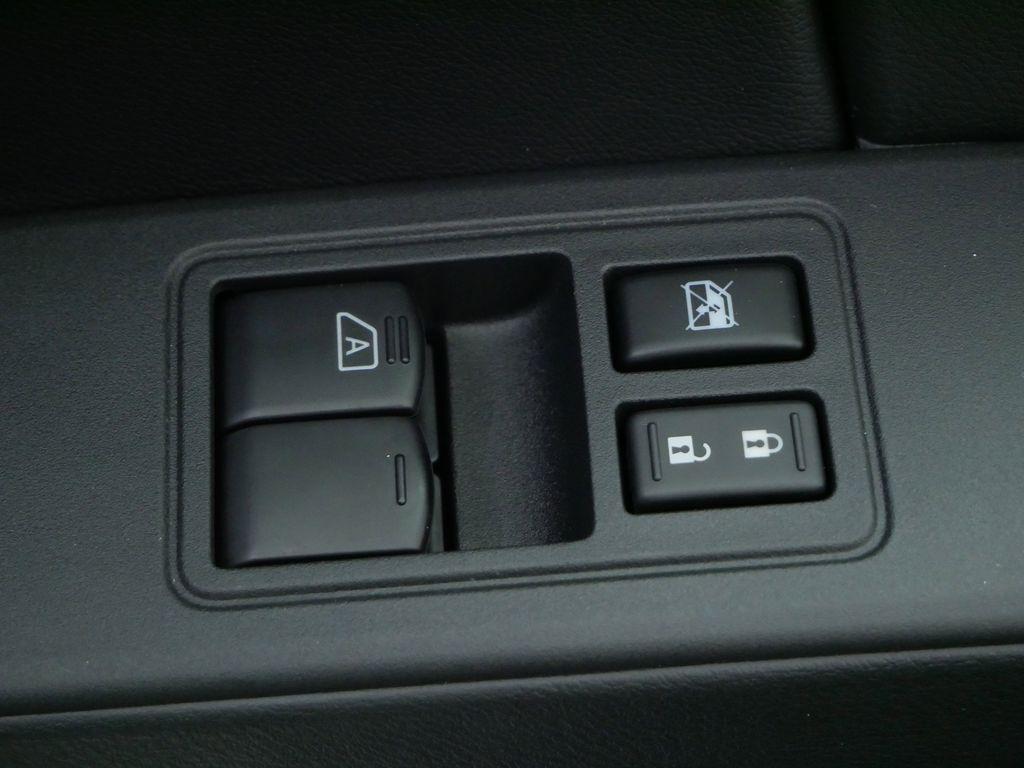 new 2025 Nissan Frontier car, priced at $32,815