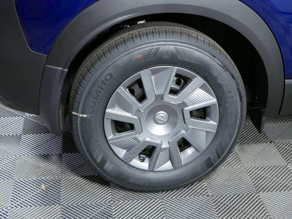 new 2025 Nissan Kicks car, priced at $25,464