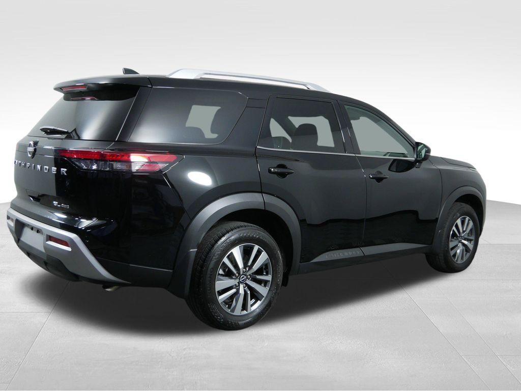 used 2025 Nissan Pathfinder car, priced at $35,279