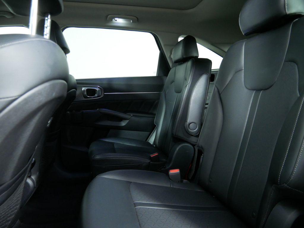 used 2021 Kia Sorento car, priced at $26,948