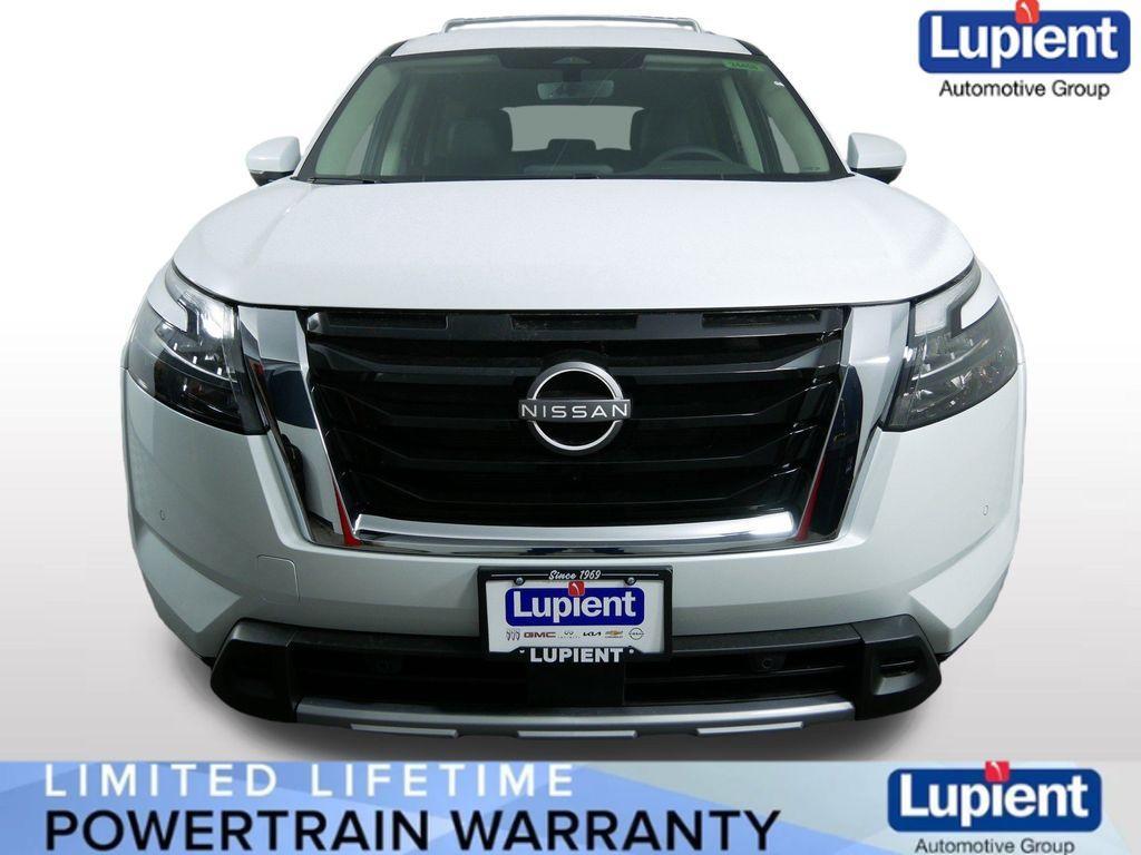 new 2025 Nissan Pathfinder car, priced at $40,286