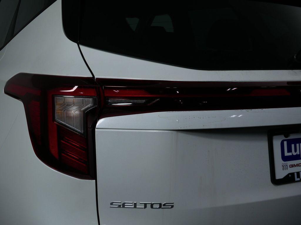 new 2026 Kia Seltos car, priced at $28,305