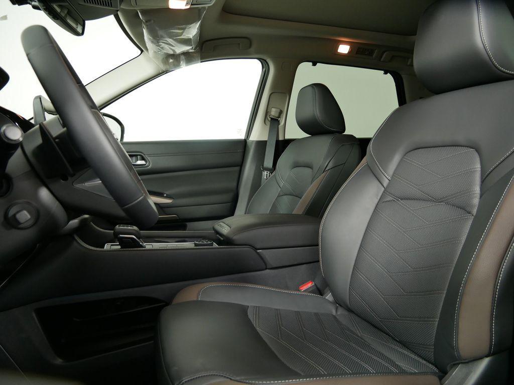 new 2025 Nissan Pathfinder car, priced at $46,387
