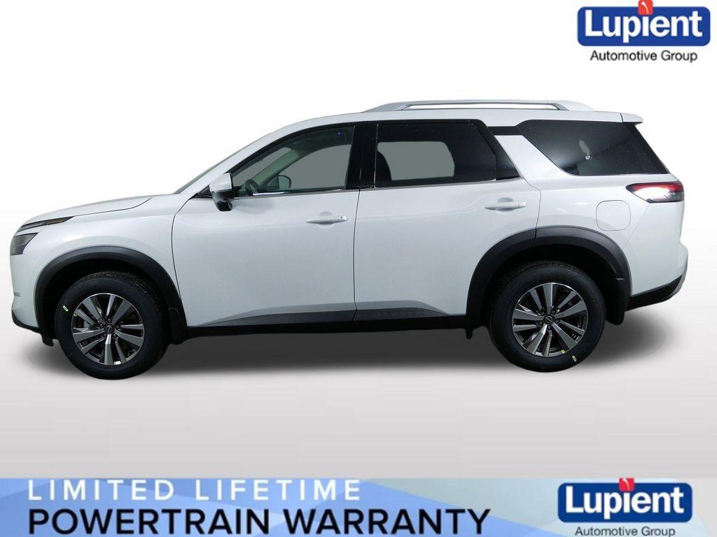 new 2025 Nissan Pathfinder car, priced at $40,207
