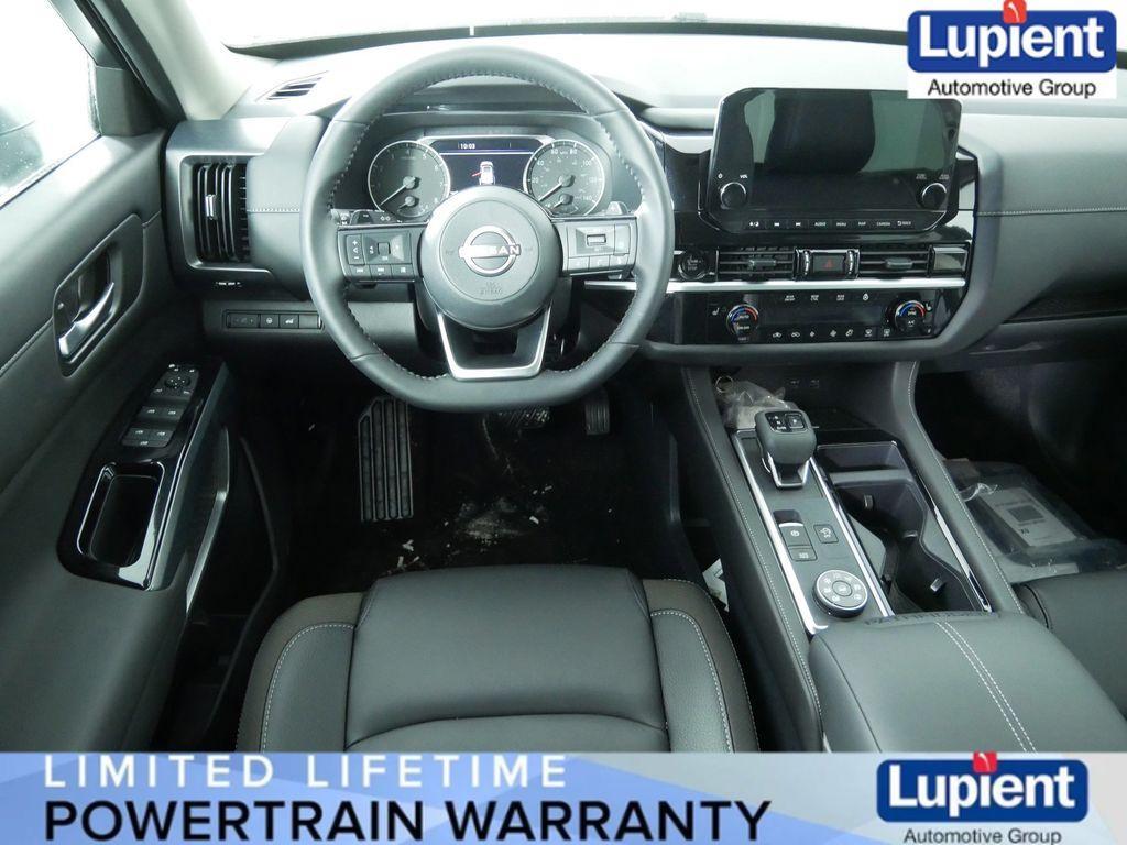 new 2025 Nissan Pathfinder car, priced at $40,207