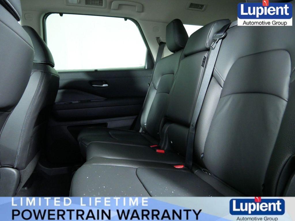 new 2025 Nissan Pathfinder car, priced at $40,207
