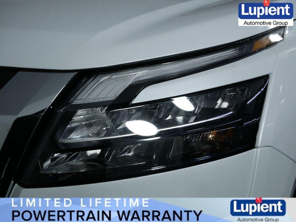 new 2025 Nissan Pathfinder car, priced at $40,207