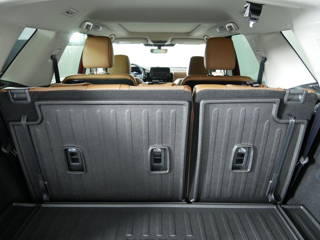 new 2025 Nissan Pathfinder car, priced at $46,907