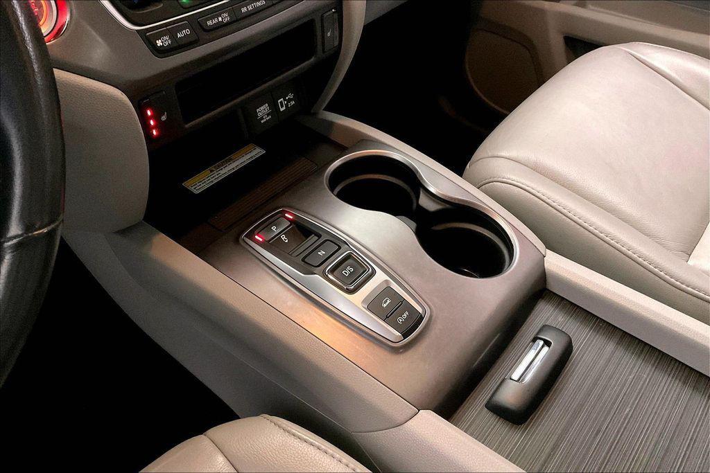 used 2021 Honda Pilot car, priced at $26,400