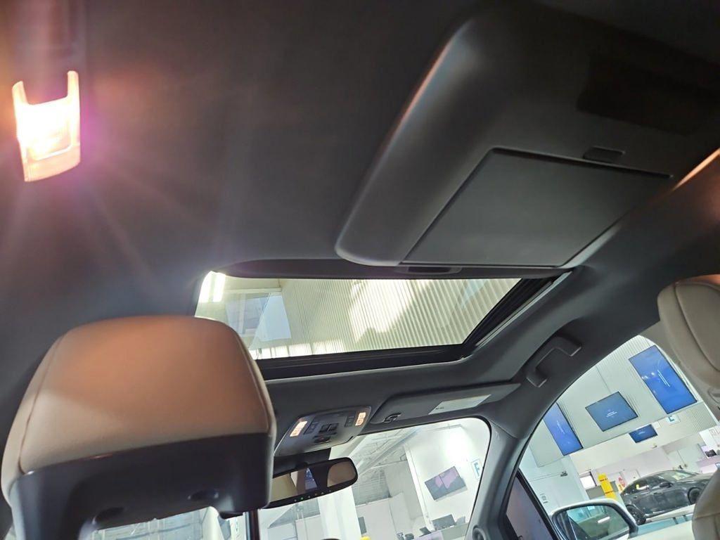 used 2023 Toyota Sienna car, priced at $44,610