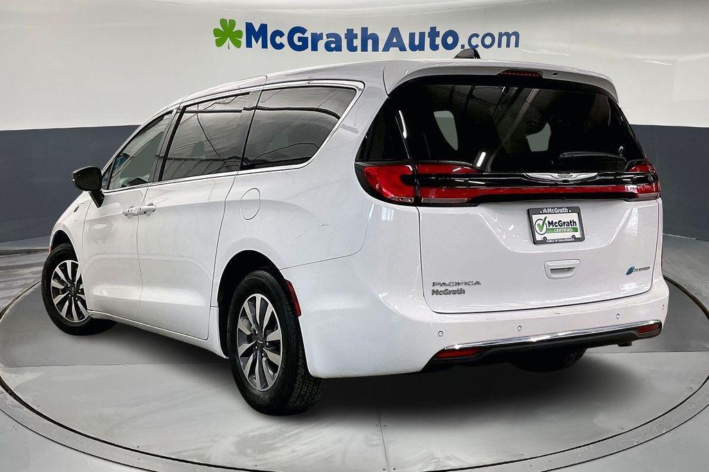 used 2024 Chrysler Pacifica Hybrid car, priced at $28,906
