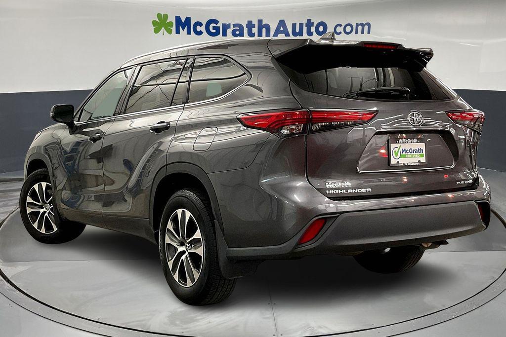2021 Gray Toyota Highlander