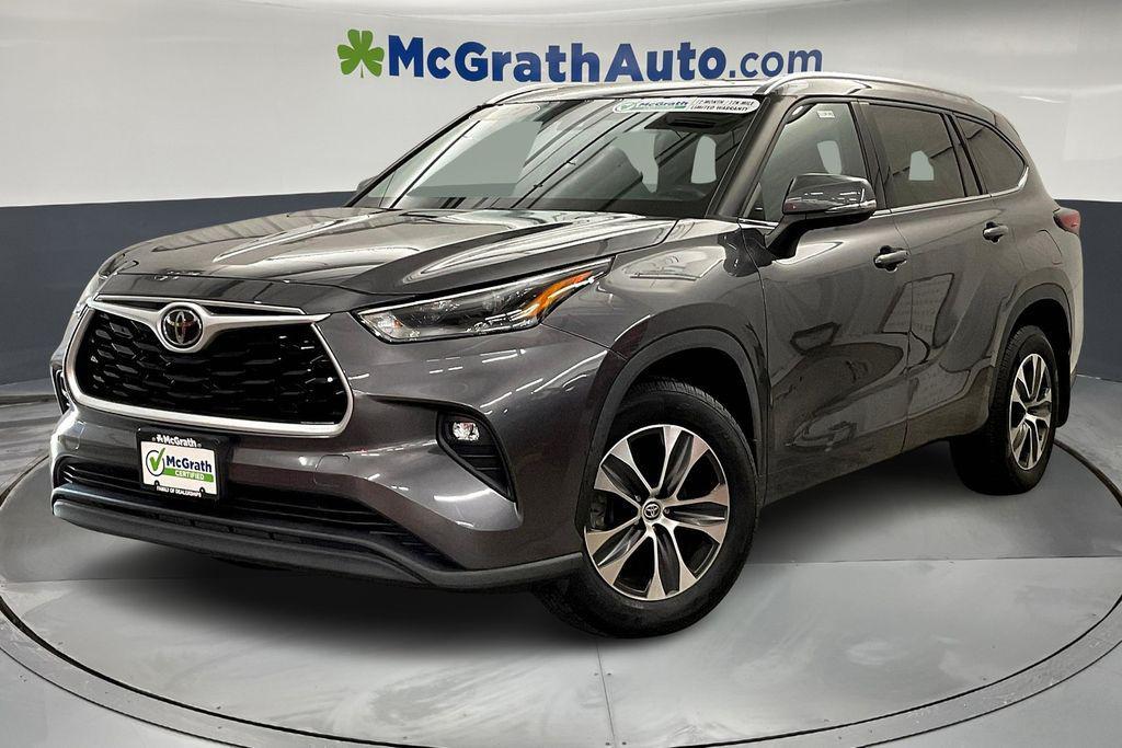 2021 Gray Toyota Highlander