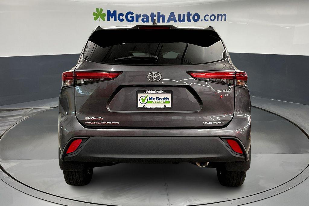 2021 Gray Toyota Highlander