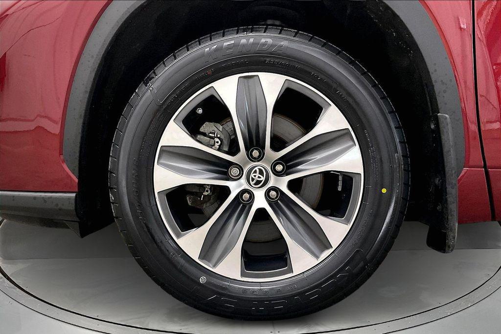 used 2023 Toyota Highlander car, priced at $39,973