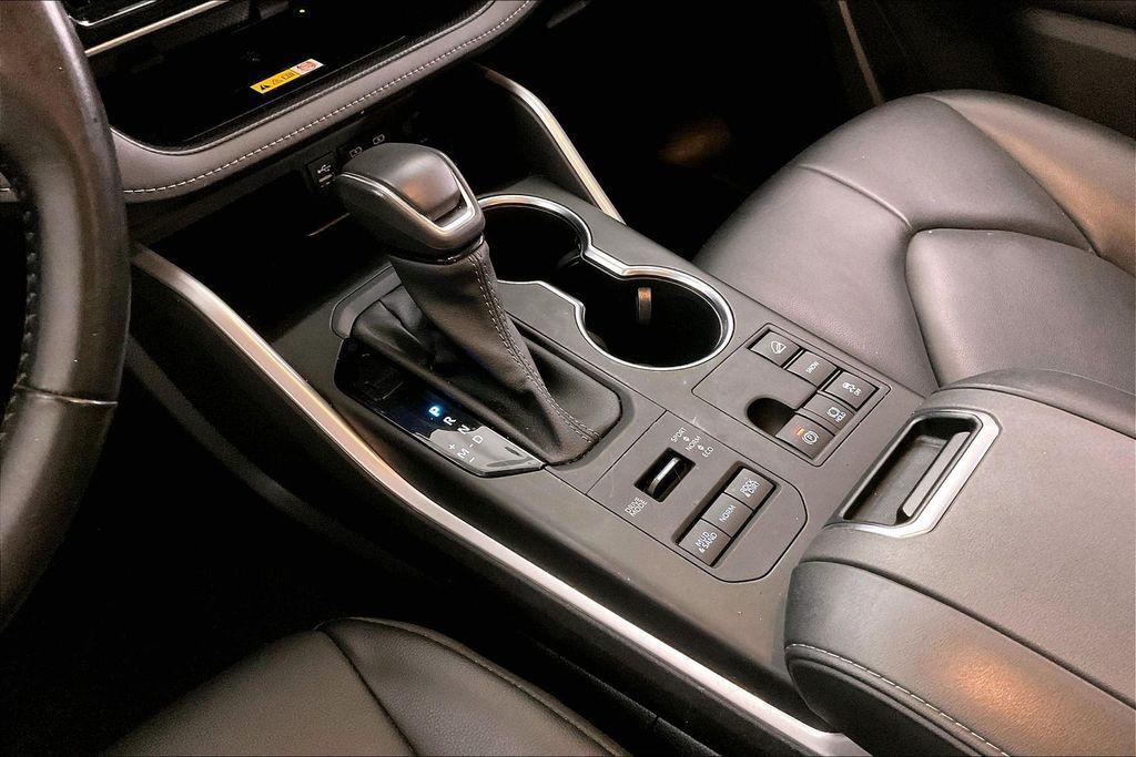 used 2023 Toyota Highlander car, priced at $40,130