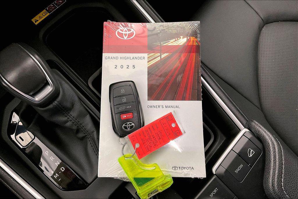 used 2025 Toyota Grand Highlander car, priced at $45,629
