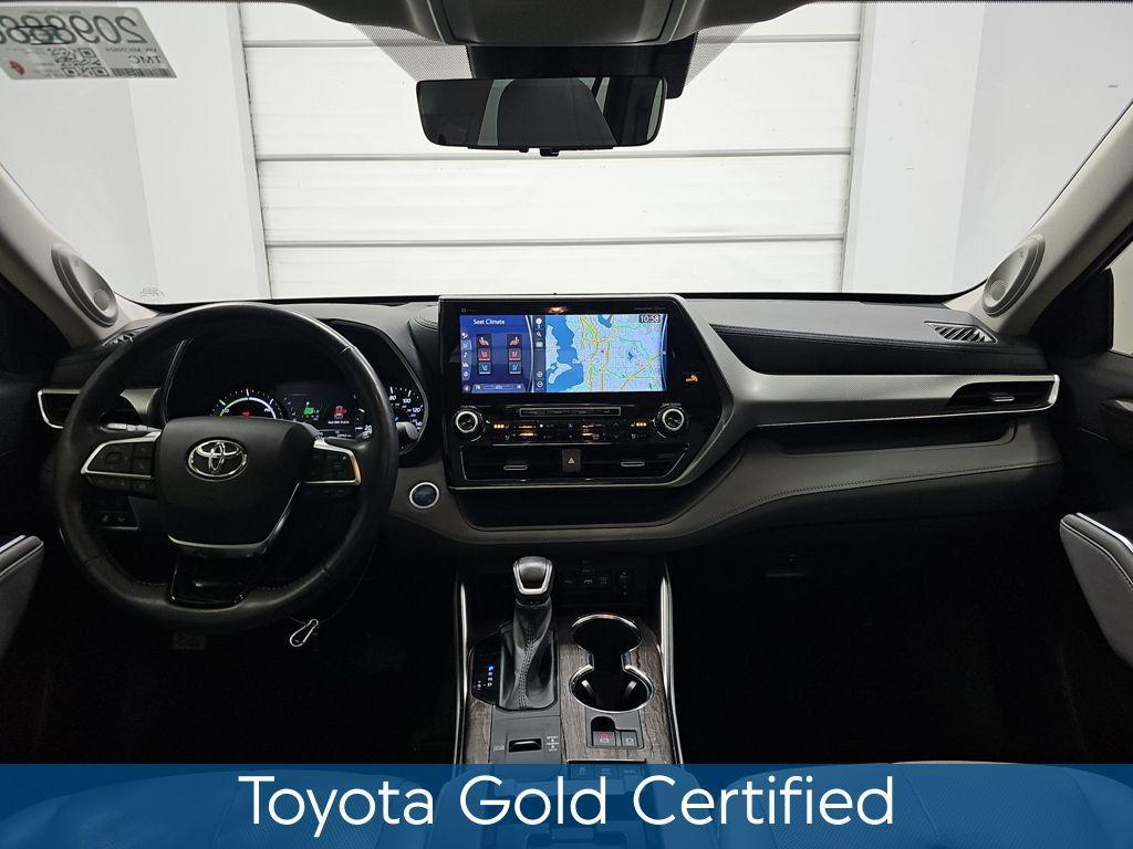 used 2021 Toyota Highlander Hybrid car, priced at $43,685