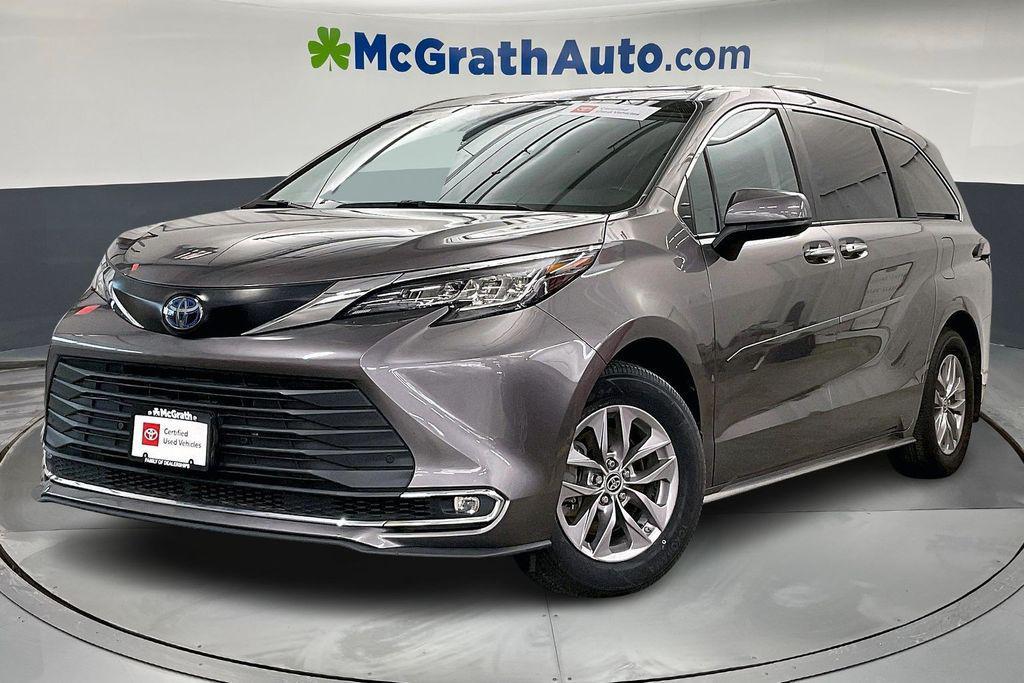 used 2022 Toyota Sienna car, priced at $39,419