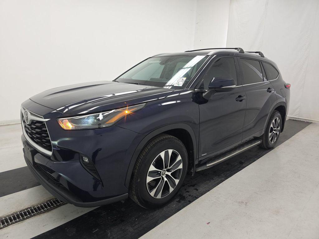 used 2025 Toyota Highlander Hybrid car, priced at $52,875