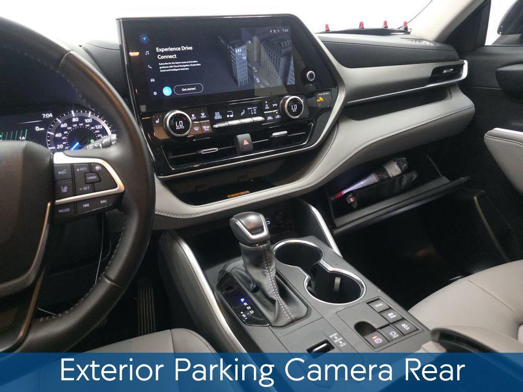 used 2025 Toyota Highlander Hybrid car, priced at $52,875