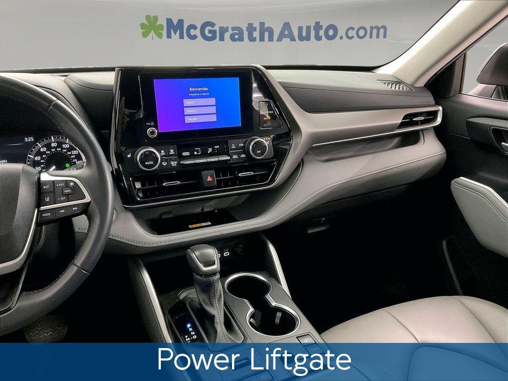 used 2024 Toyota Highlander car, priced at $41,354