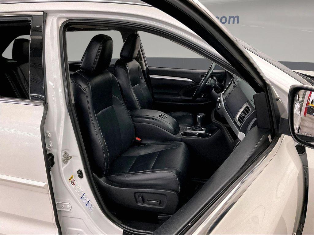 used 2017 Toyota Highlander car, priced at $25,380