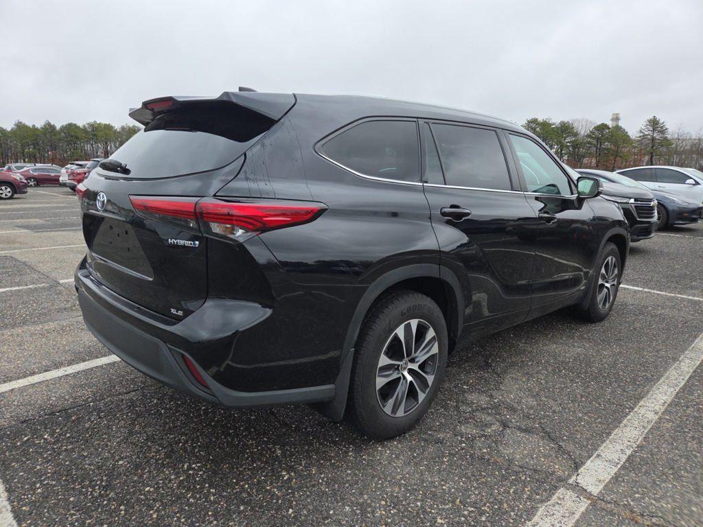used 2022 Toyota Highlander Hybrid car, priced at $39,990