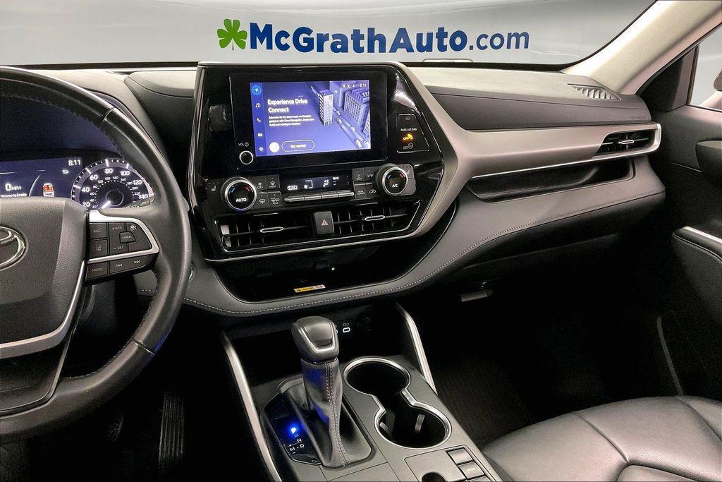 used 2023 Toyota Highlander car, priced at $39,041