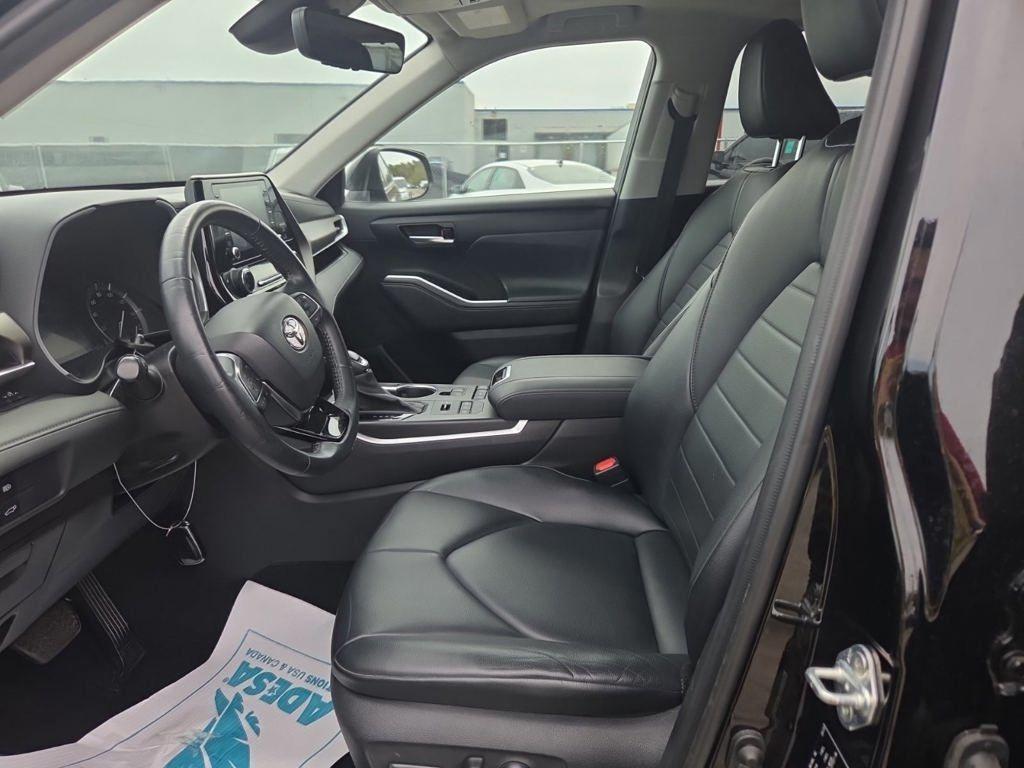 used 2021 Toyota Highlander car, priced at $35,170