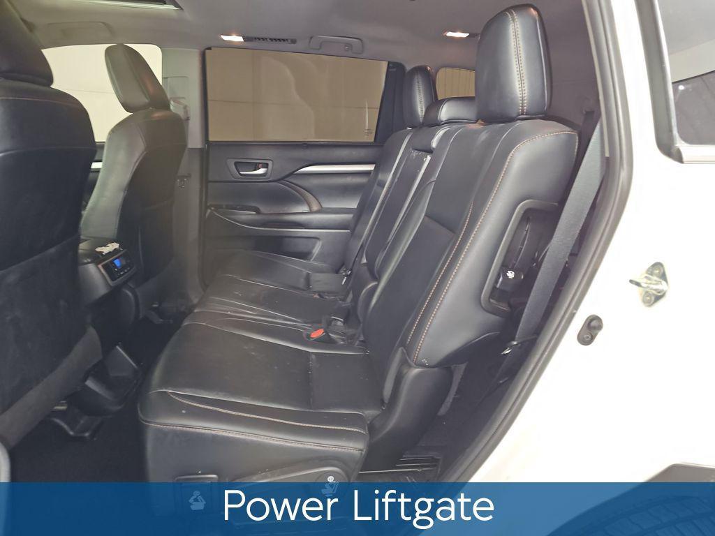 used 2019 Toyota Highlander car, priced at $26,835