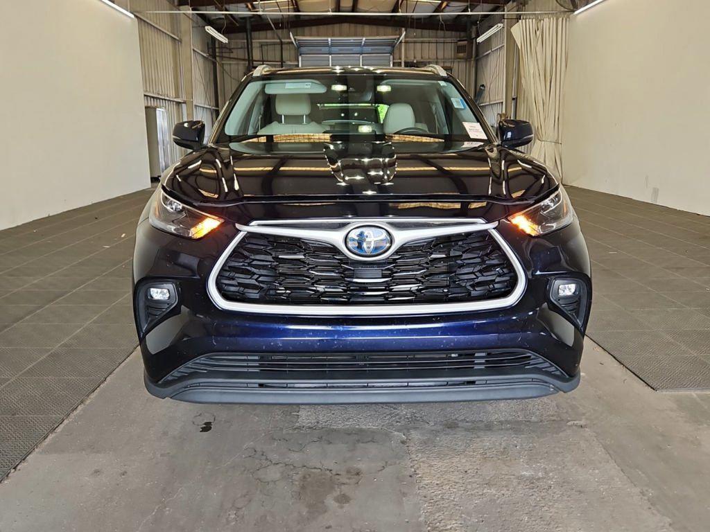 used 2022 Toyota Highlander Hybrid car, priced at $36,170