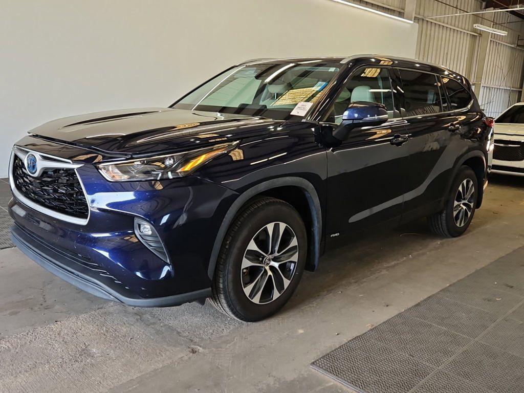 used 2022 Toyota Highlander Hybrid car, priced at $36,170