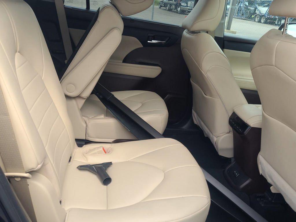used 2022 Toyota Highlander Hybrid car, priced at $36,170