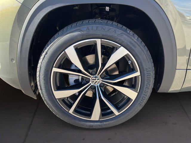 new 2026 Volkswagen Atlas car, priced at $57,136