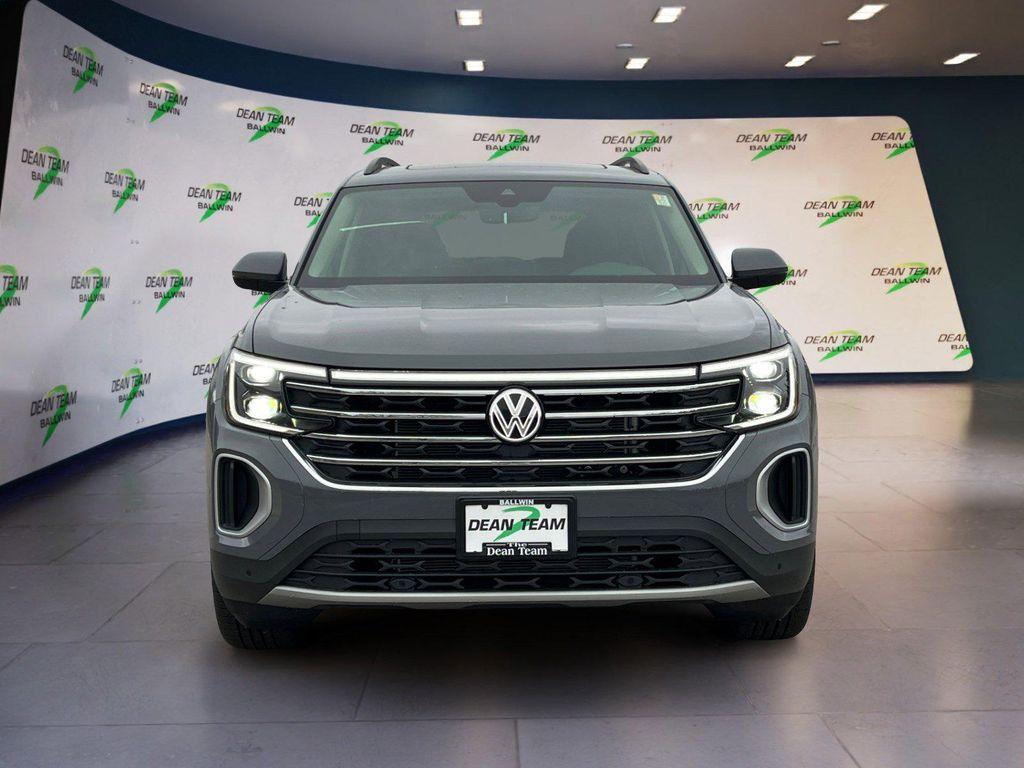 new 2026 Volkswagen Atlas car, priced at $46,656