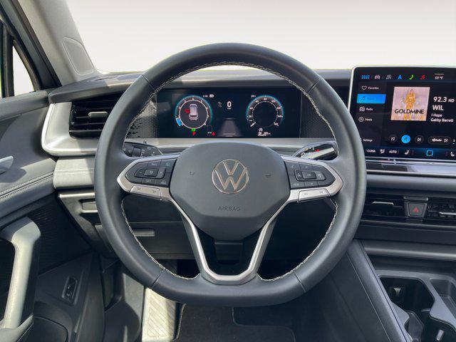 used 2025 Volkswagen Tiguan car, priced at $31,996