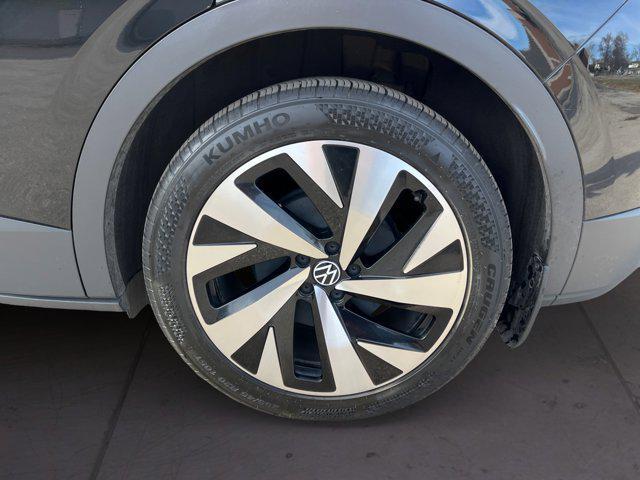 used 2021 Volkswagen ID.4 car, priced at $20,998