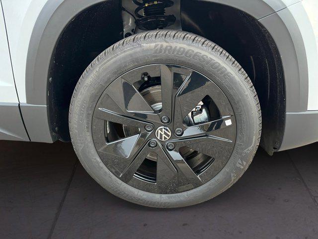 new 2026 Volkswagen Taos car, priced at $32,359