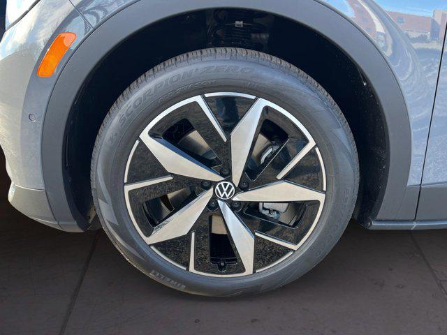 new 2025 Volkswagen ID.4 car, priced at $49,447