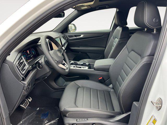 new 2026 Volkswagen Atlas Cross Sport car, priced at $52,726