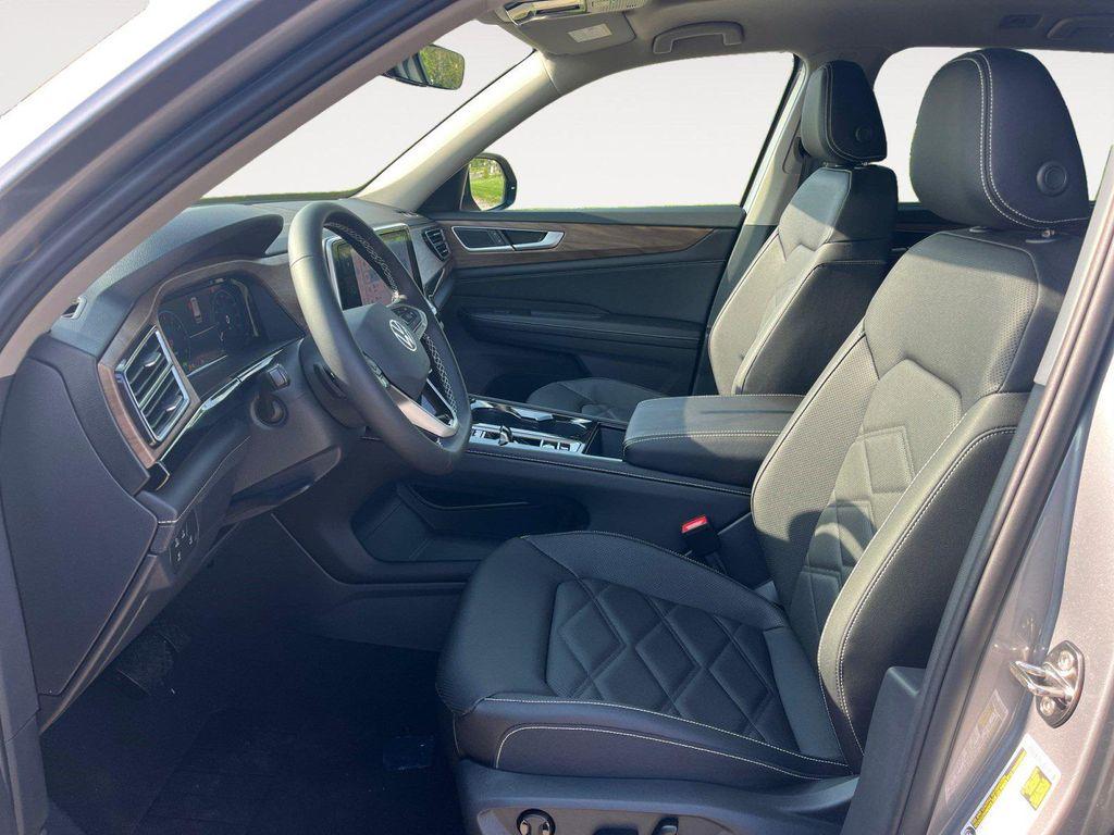 new 2026 Volkswagen Atlas car, priced at $43,272