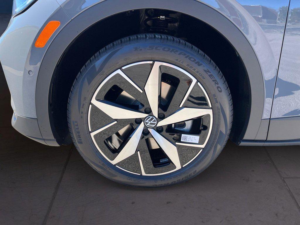 new 2025 Volkswagen ID.4 car, priced at $55,041