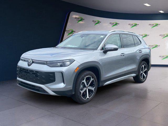 new 2025 Volkswagen Tiguan car, priced at $33,670