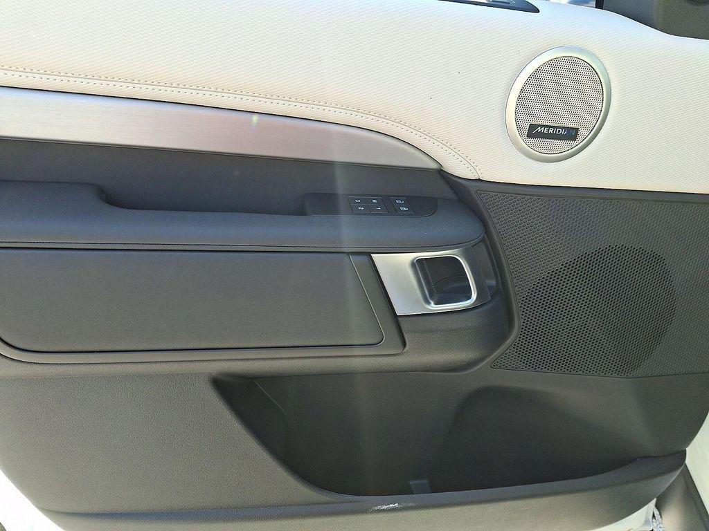 new 2026 Land Rover Discovery car, priced at $77,831